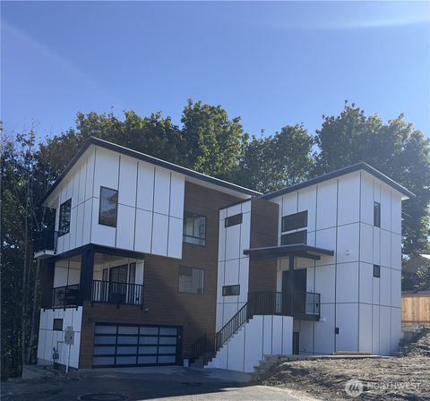 Photo of 4413 NE 26 Place, Renton, WA 98059 (MLS # 2444606)