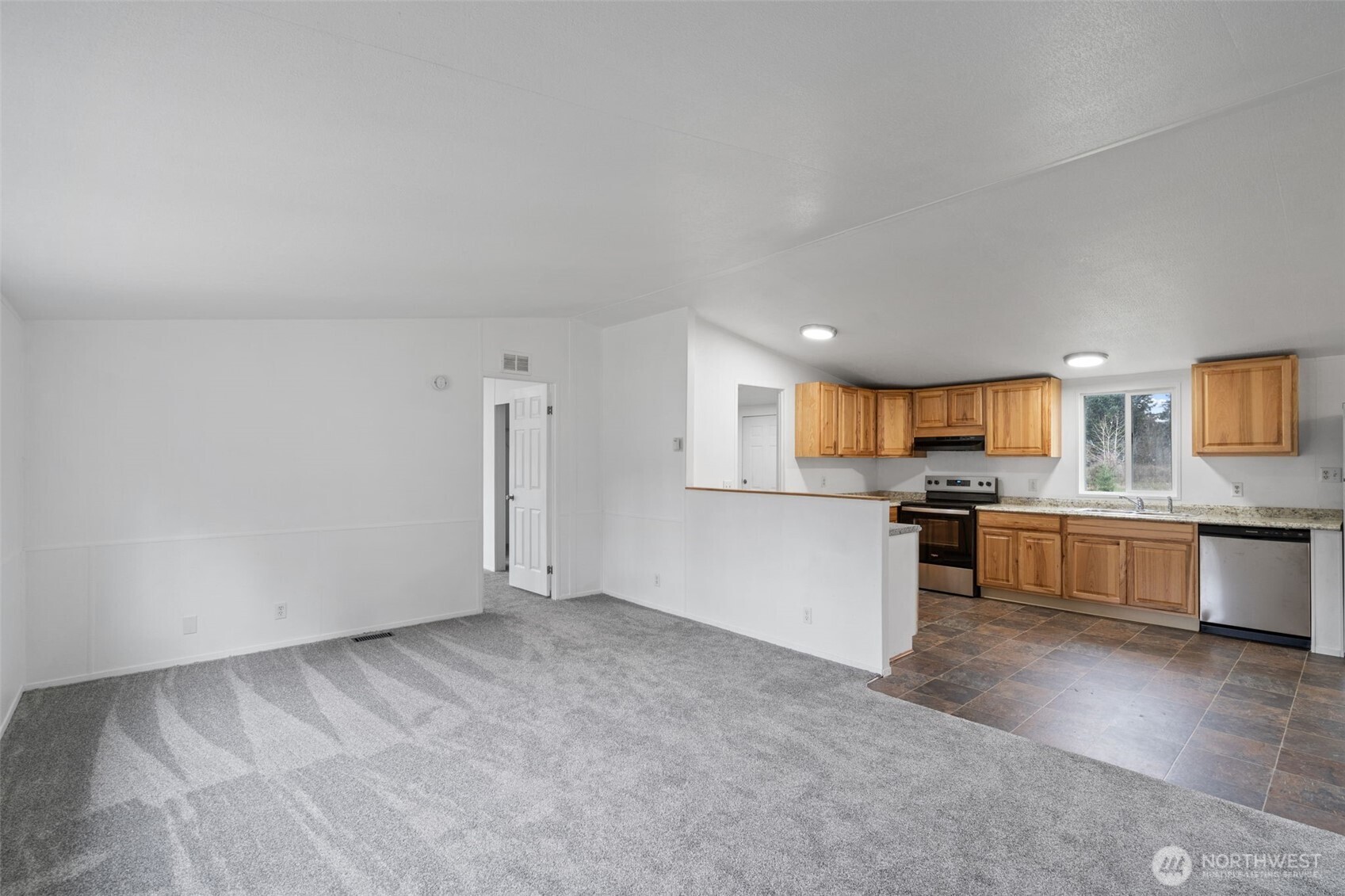 19112 Loganberry Street SW