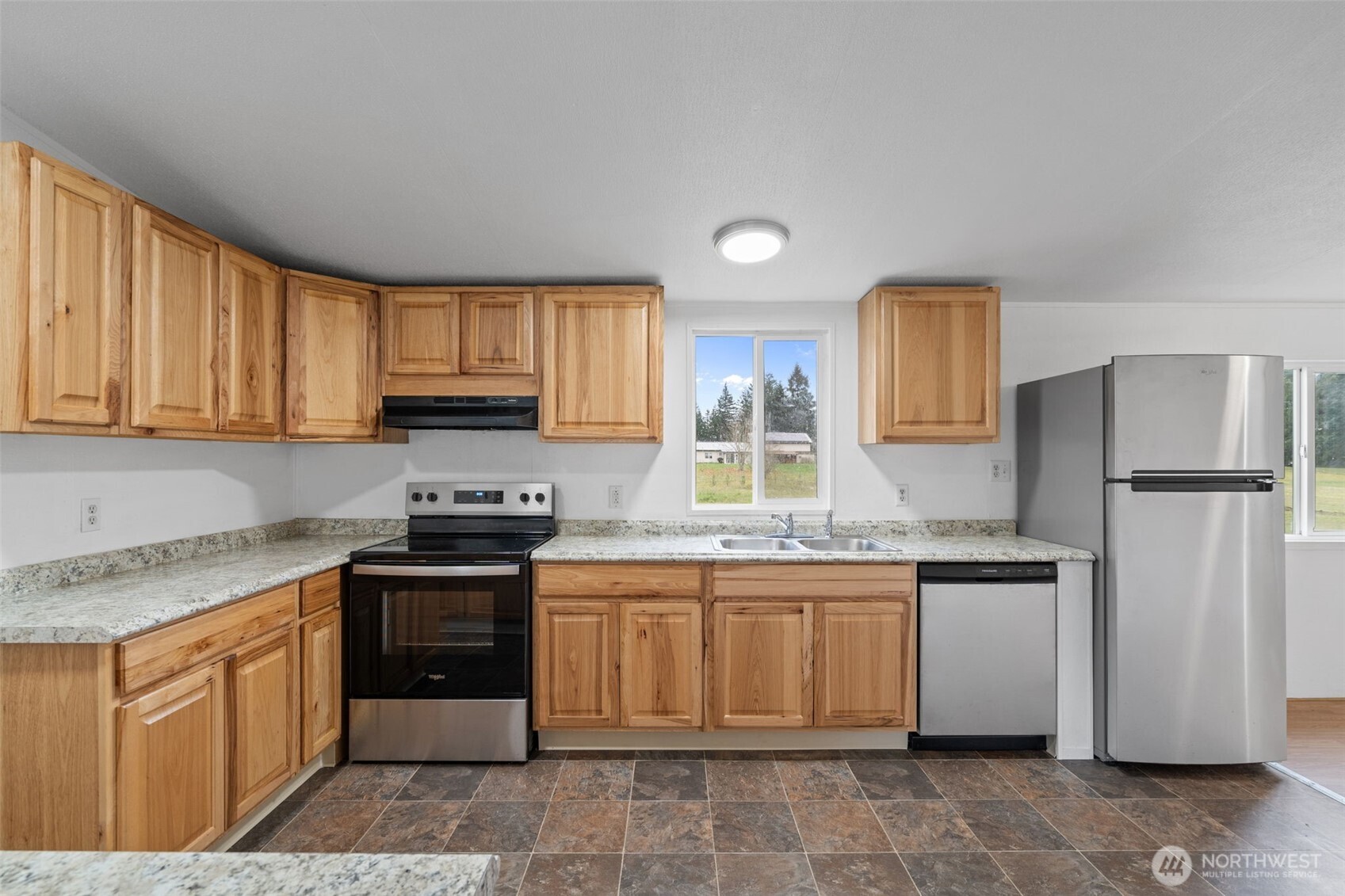 19112 Loganberry Street SW