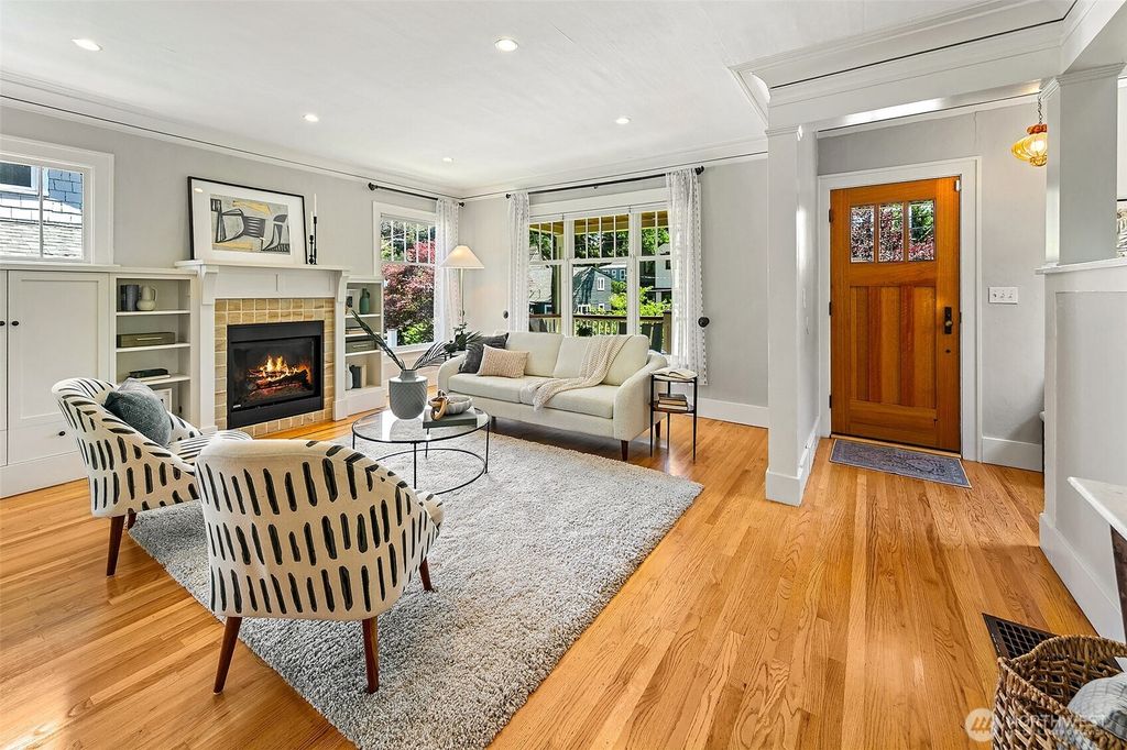 Photo of 2518 E McGraw Street, Seattle, WA 98112 (MLS # 2377700)