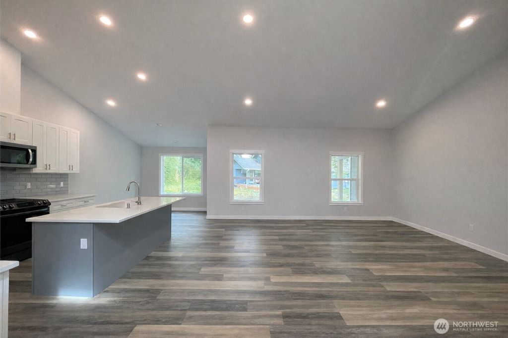 Photo of 387 Sextans Avenue SW, Ocean Shores, WA 98569 (MLS # 2502487)