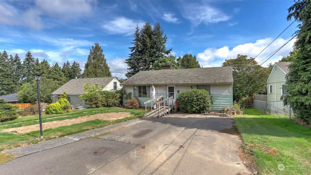 Photo of 12016 79th Avenue S, Seattle, WA 98178 (MLS # 2295079)