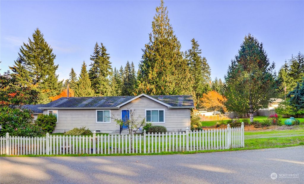 Photo of 32303 82nd Drive NW, Stanwood, WA 98292 (MLS # 2178569)
