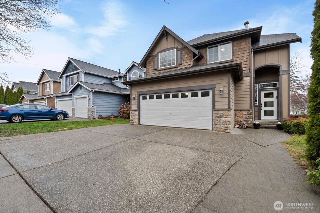 Photo of 4233 154th Place SE, Bothell, WA 98012 (MLS # 2563349)