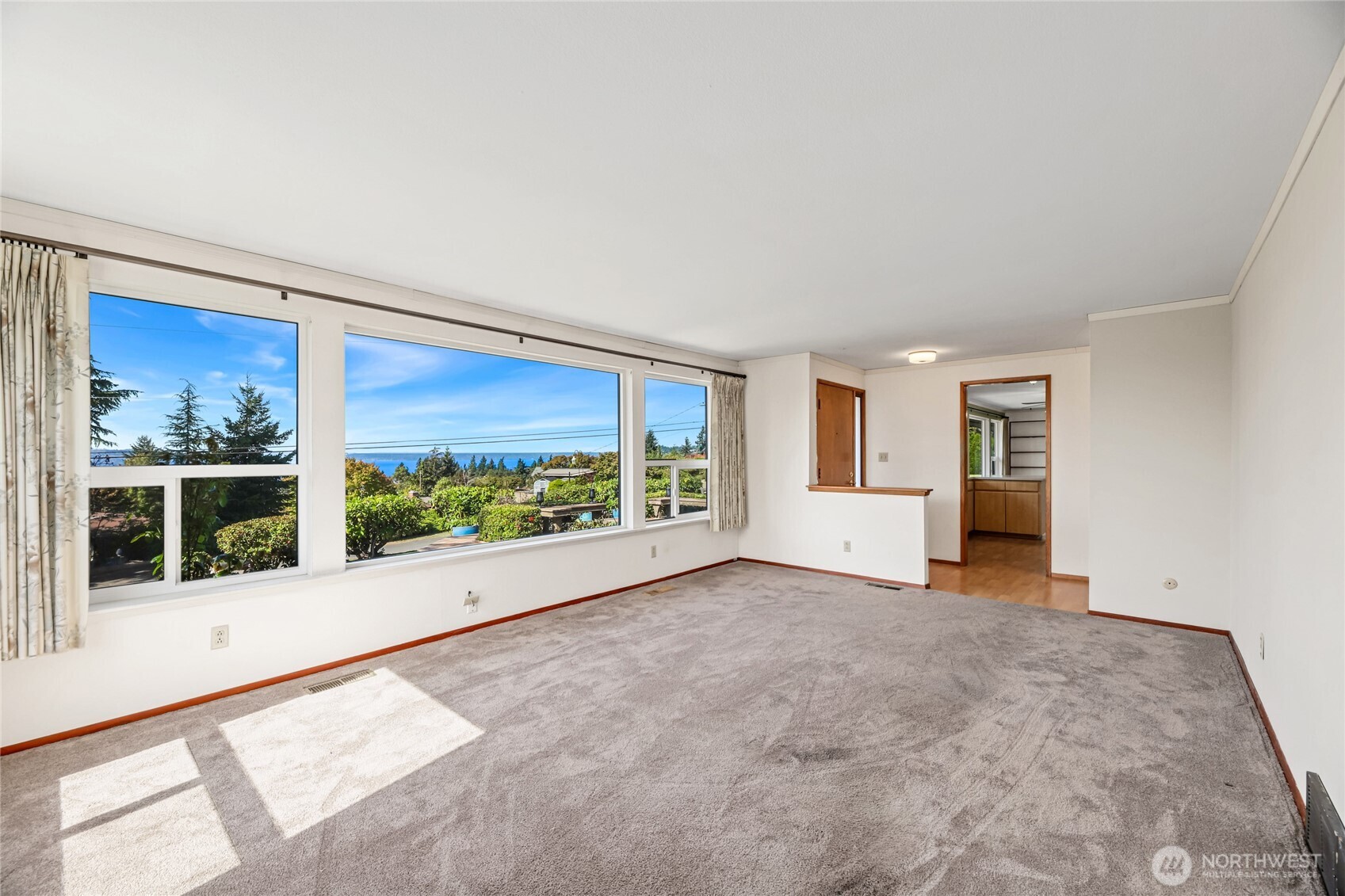 23034 Thunderbird Drive S