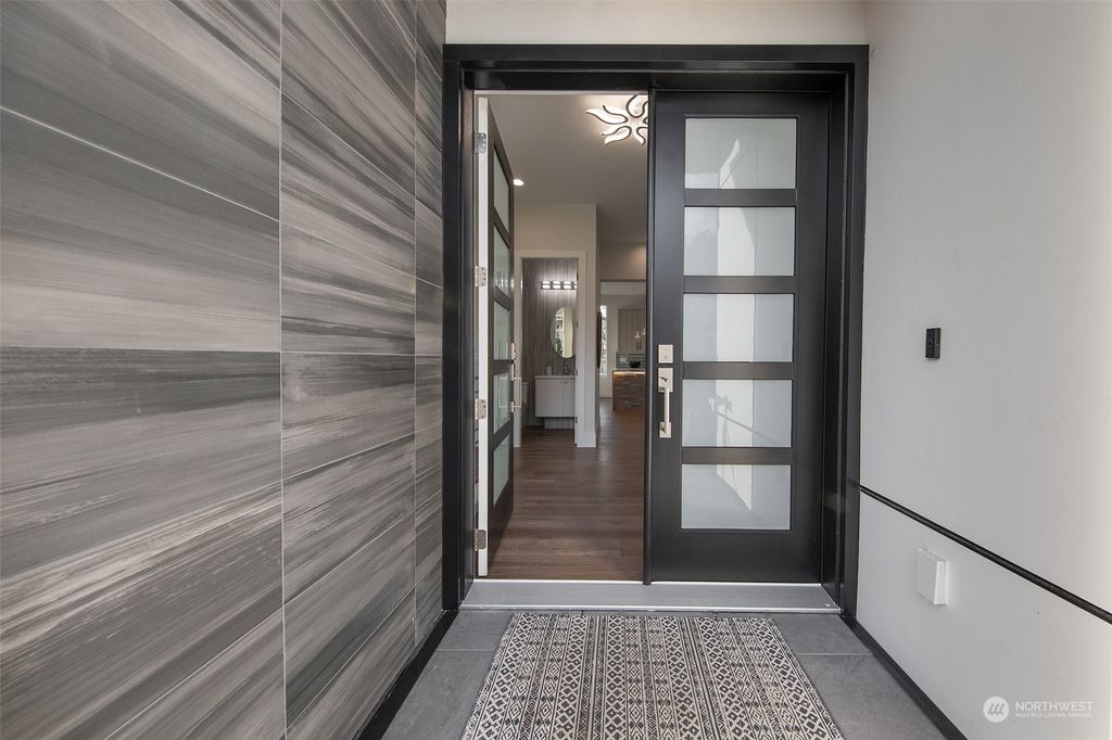 Photo of 135 Cedar Street, Kirkland, WA 98033 (MLS # 2216764)