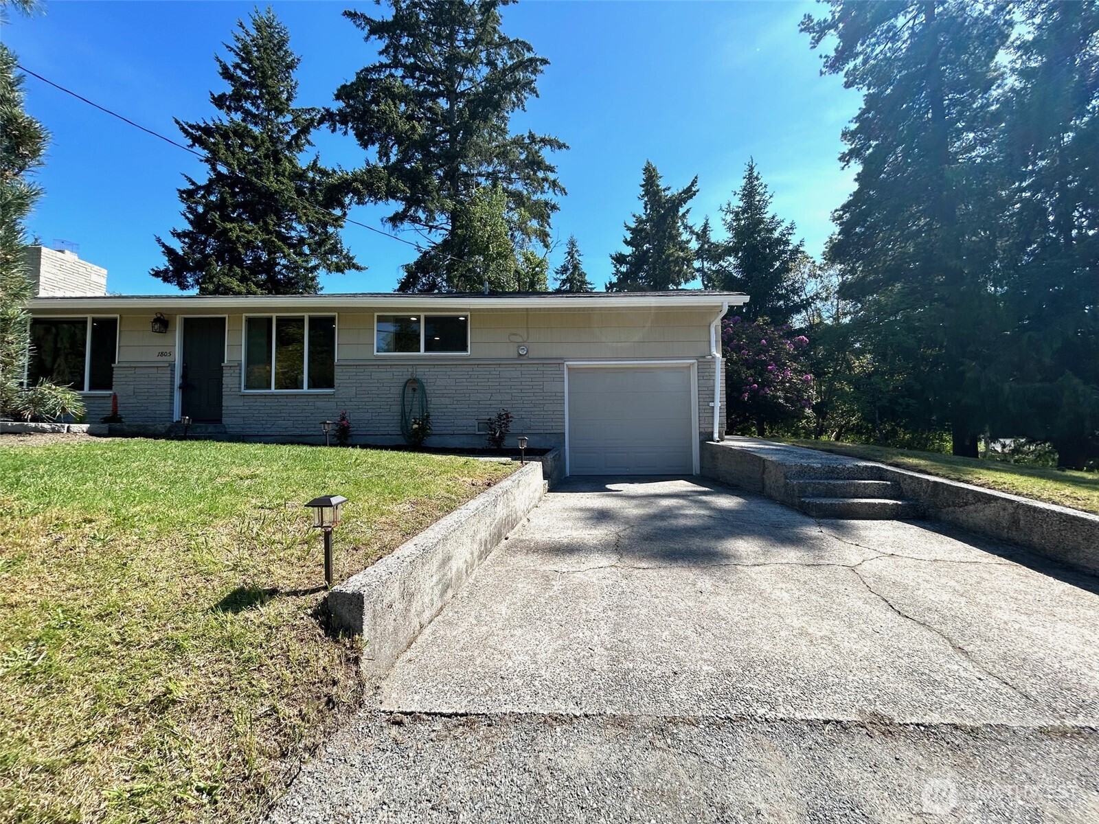 1805 N 167th Street