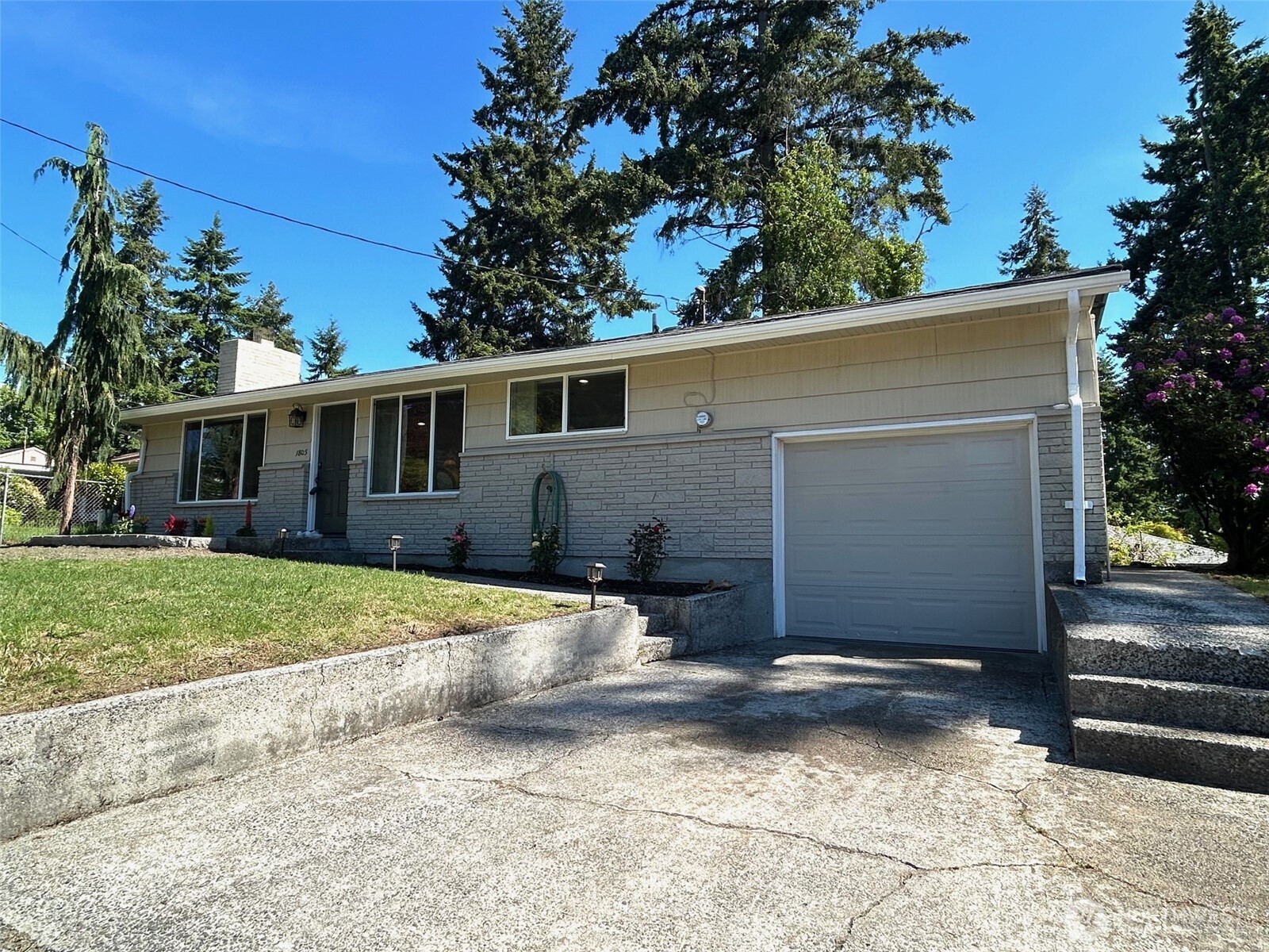 1805 N 167th Street