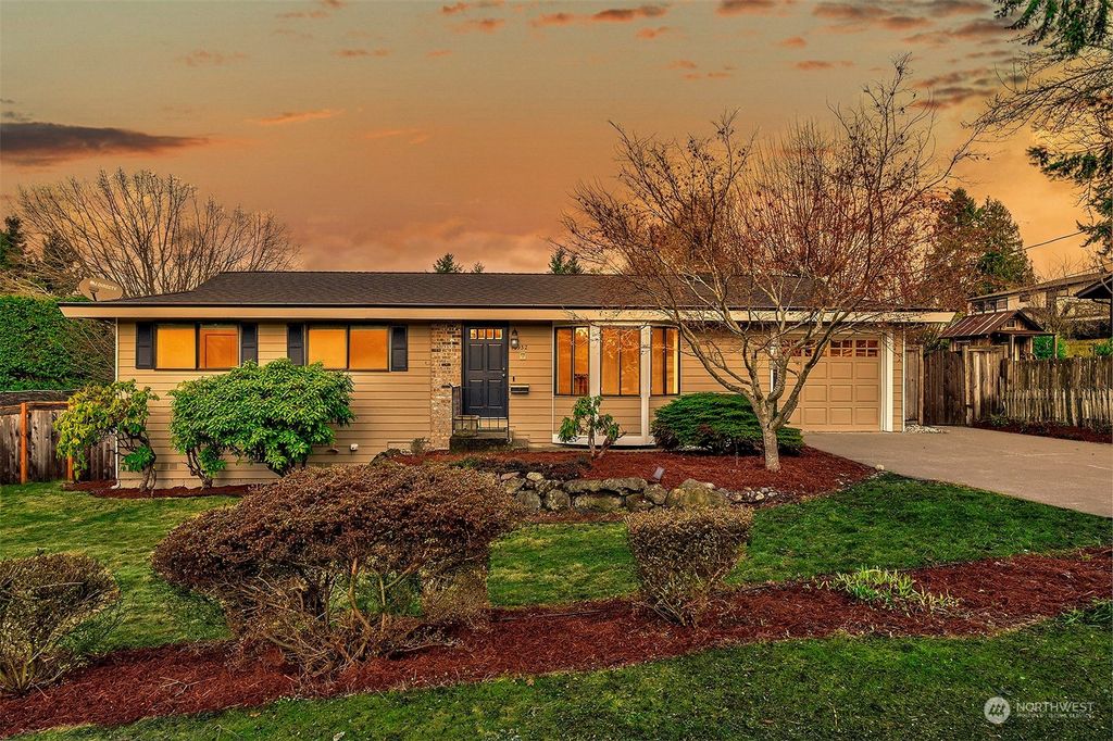 Photo of 10932 NE 60th Street, Kirkland, WA 98033 (MLS # 2194239)