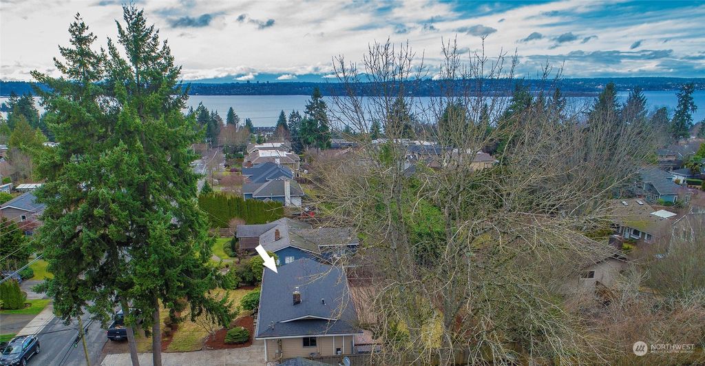 Photo of 10932 NE 60th Street, Kirkland, WA 98033 (MLS # 2194239)