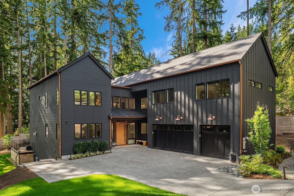 Photo of 3065 241st Avenue SE, Sammamish, WA 98075 (MLS # 2420869)