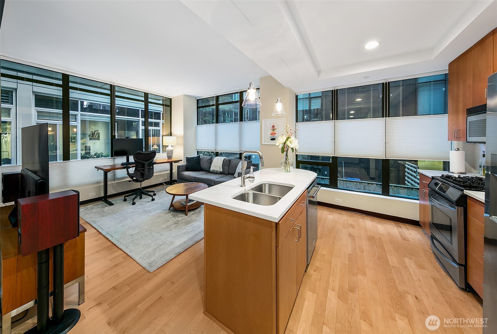 2716 Elliott Avenue 406