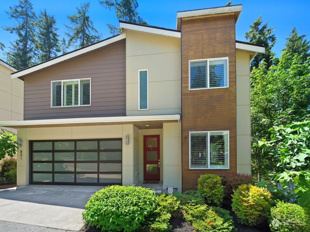 Photo of 851 NE 206th Avenue, Sammamish, WA 98074 (MLS # 2297535)
