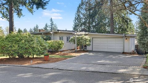 Photo of 912 168th Place NE, Bellevue, WA 98008 (MLS # 2503441)