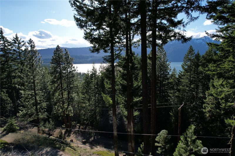 100 Lakeview Drive