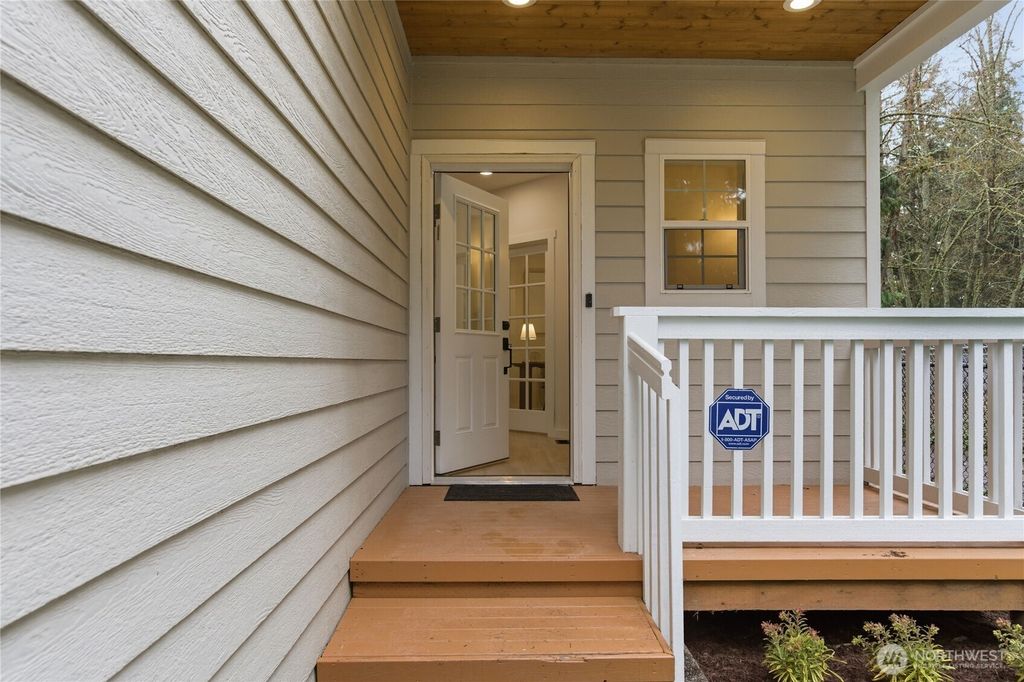 Photo of 9202 18th Avenue W, Everett, WA 98204 (MLS # 2489958)