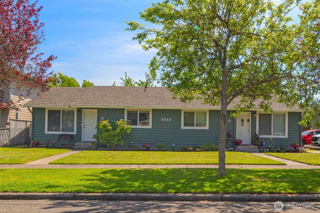 Photo of 3210 26th St St #A &amp; B, Everett, WA 98201 (MLS # 2389695)