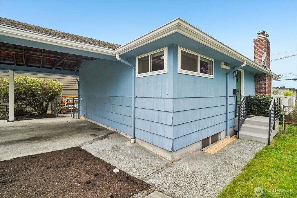 Photo of 3909 13th Avenue S, Seattle, WA 98108 (MLS # 2504117)