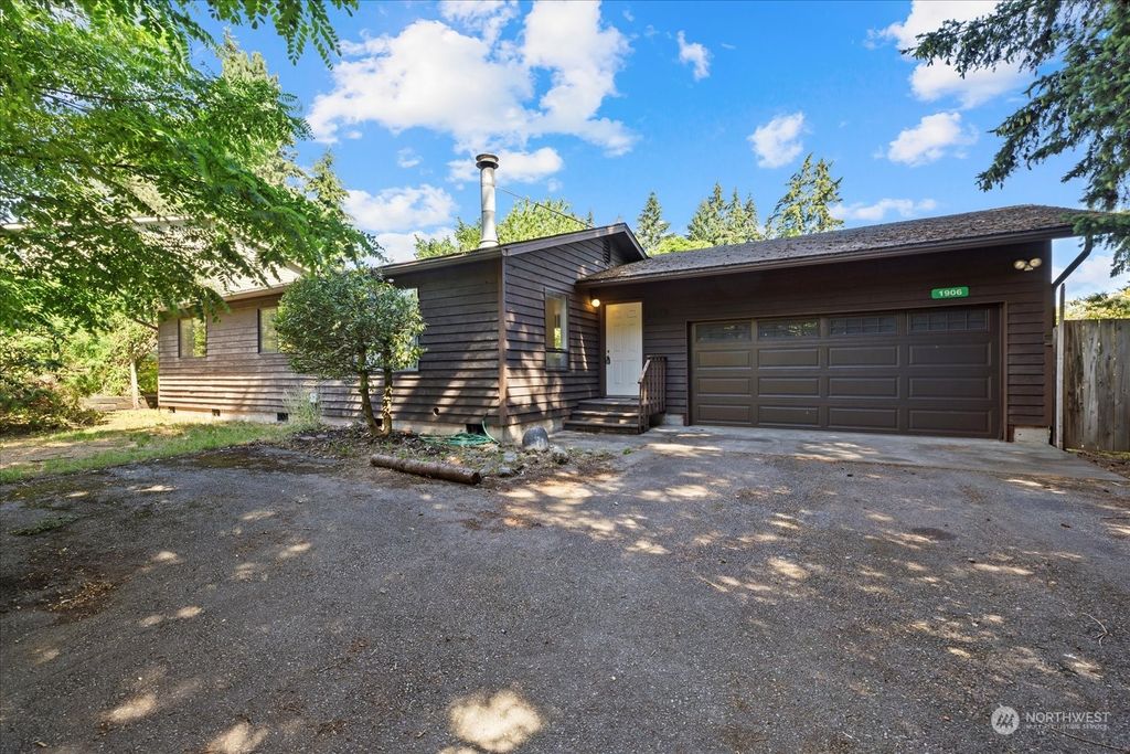 Photo of 1906 NE 120th Street, Seattle, WA 98125 (MLS # 2261479)