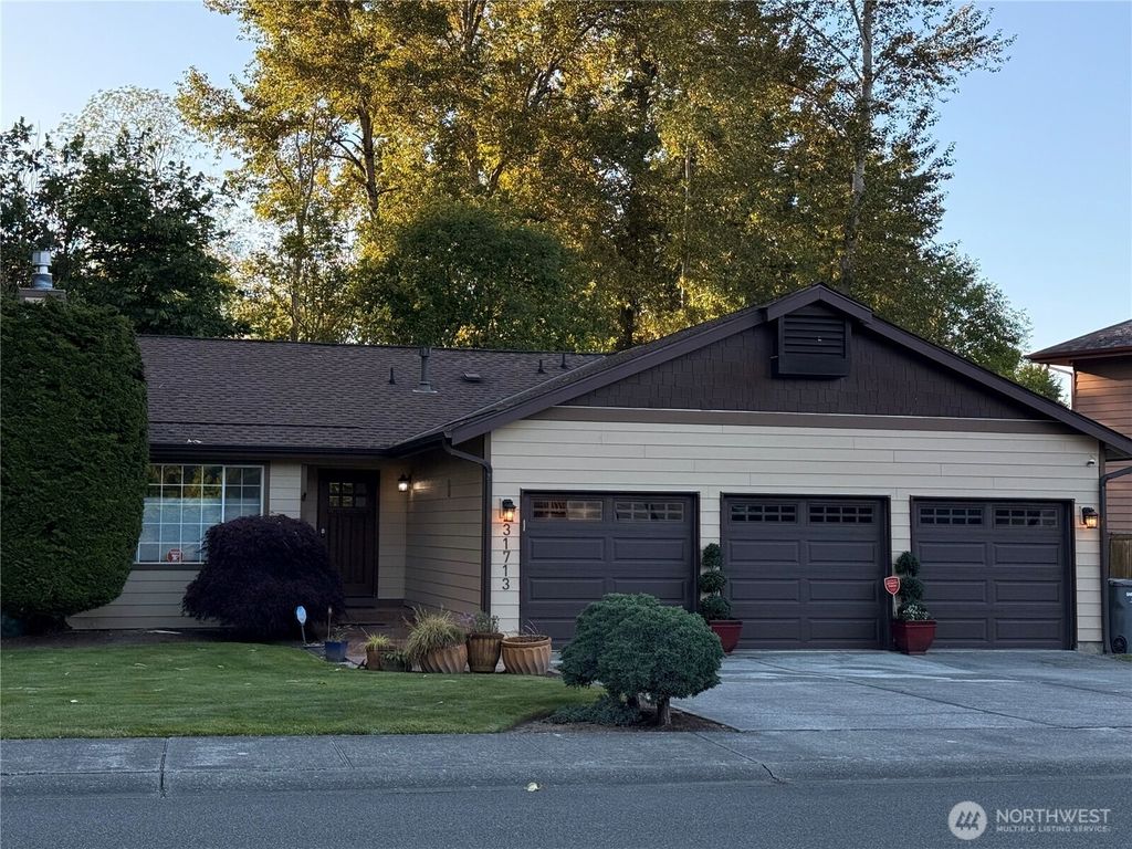 Photo of 31713 14th Way SW, Federal Way, WA 98023 (MLS # 2386124)