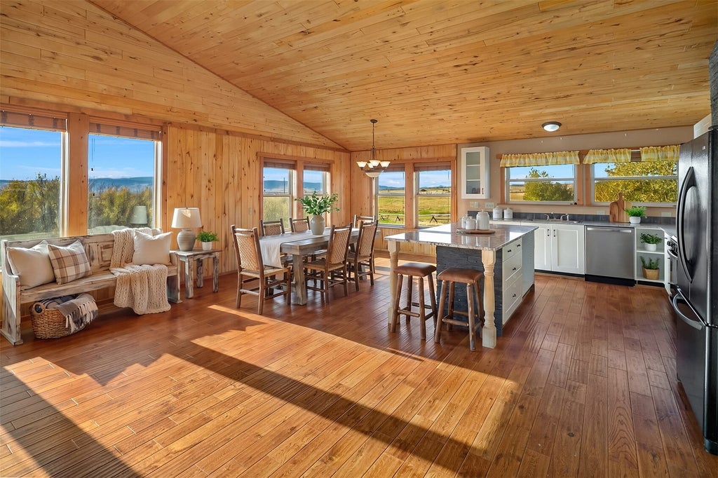 Photo of 1370 Kimberly Lane, Ellensburg, WA 98926 (MLS # 2593625)