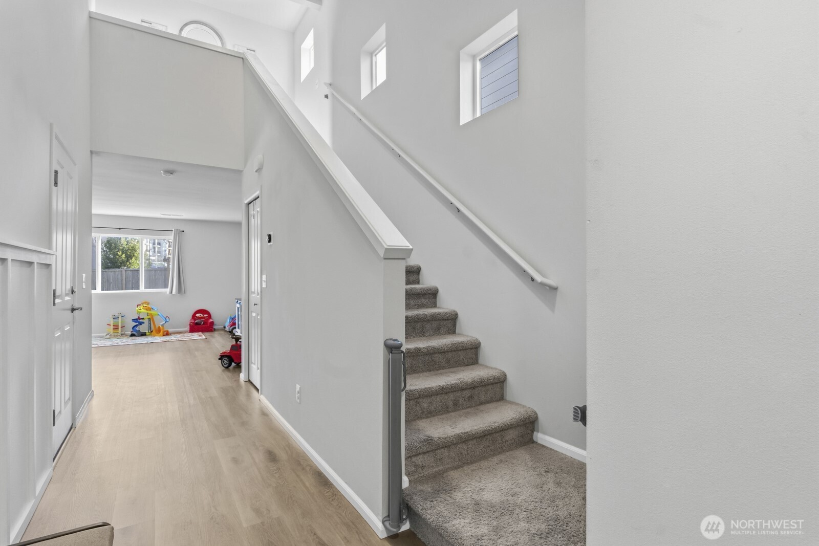 2428 Fiddleback Street NE