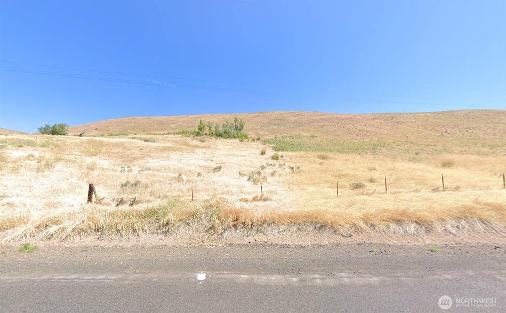Photo of 17295 N Wenas Road, Selah, WA 98942 (MLS # 2557298)