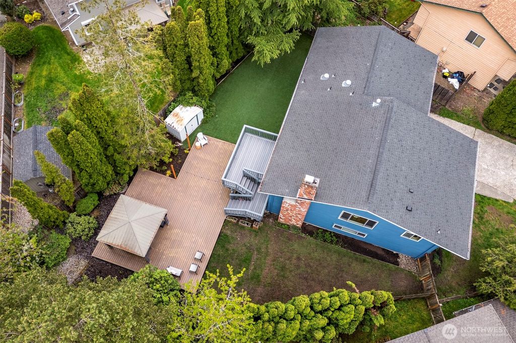 Photo of 15812 NE 106th Street, Redmond, WA 98052 (MLS # 2511400)