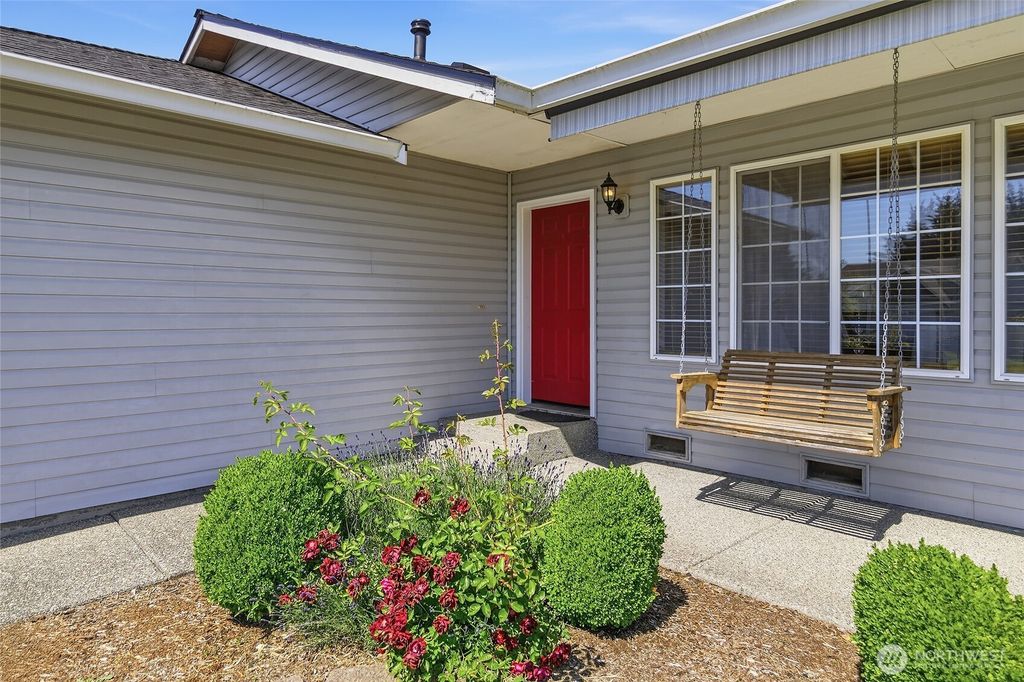 Photo of 6013 102nd Street NE, Marysville, WA 98270 (MLS # 2531384)