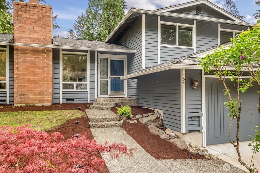 Photo of 16411 NE 111th Street, Redmond, WA 98052 (MLS # 2368700)