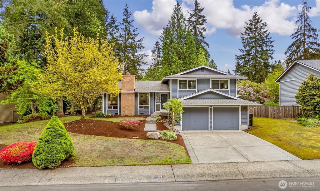 Photo of 16411 NE 111th Street, Redmond, WA 98052 (MLS # 2368700)