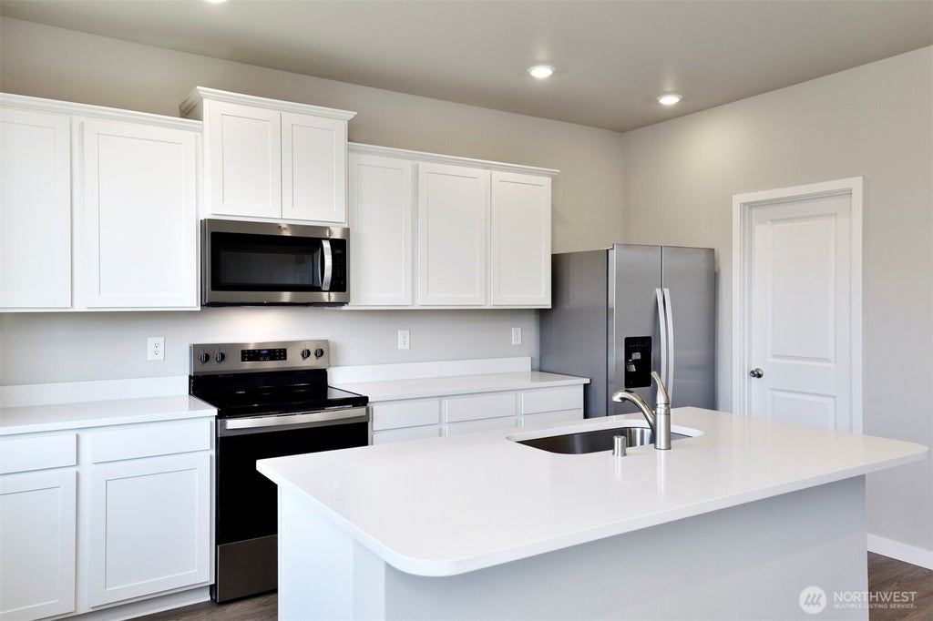 Photo of 16306 Jenkins Avenue SE, Yelm, WA 98597 (MLS # 2578256)