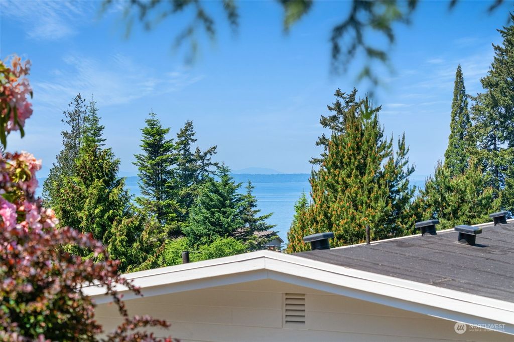 Photo of 9216 183rd Place SW, Edmonds, WA 98020 (MLS # 2166767)