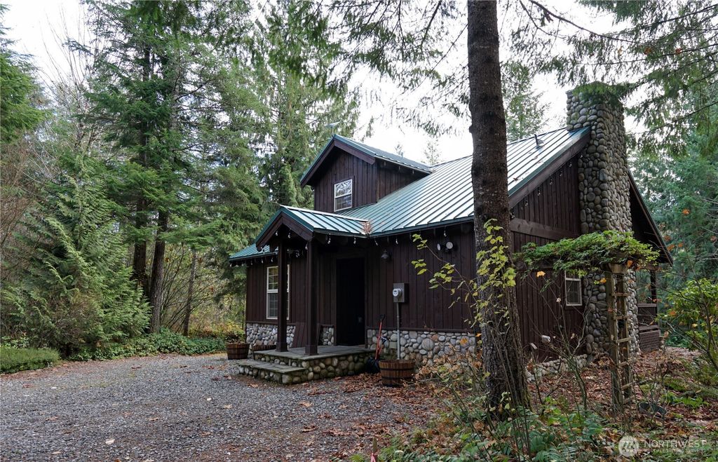 Photo of 12808 698th Avenue NE, Skykomish, WA 98288 (MLS # 2491837)