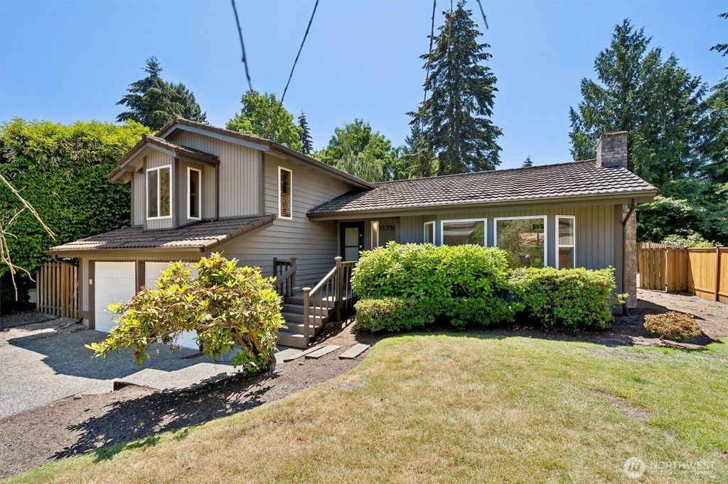 Photo of 11731 SE 65th Street, Bellevue, WA 98006 (MLS # 2352621)