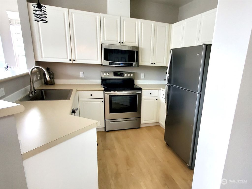 listing image 9363999685202541842