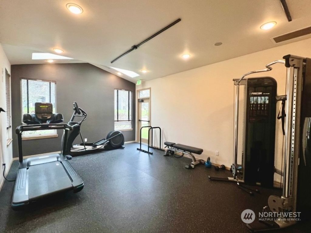 listing image 9361647079204884005