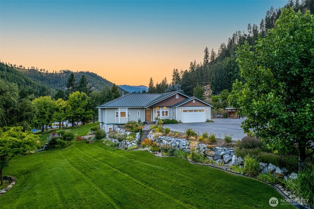 Photo of 60 Eagle Place Pl, Leavenworth, WA 98826 (MLS # 2478596)