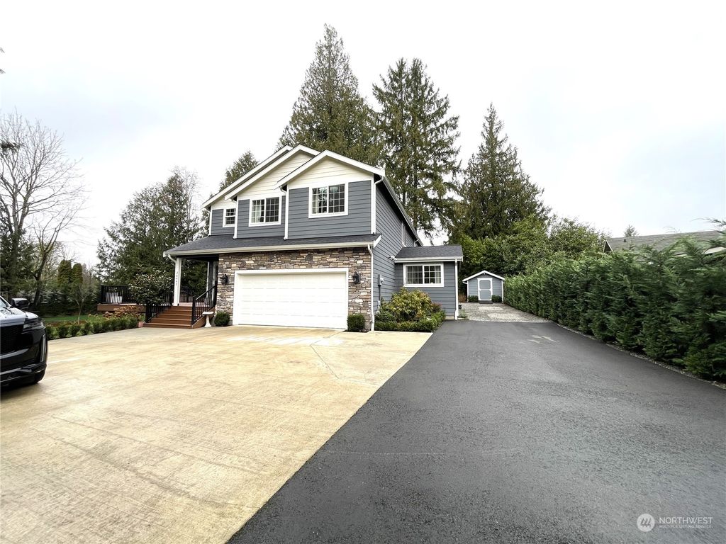 Photo of 26447 200th Avenue SE, Covington, WA 98042 (MLS # 2198865)