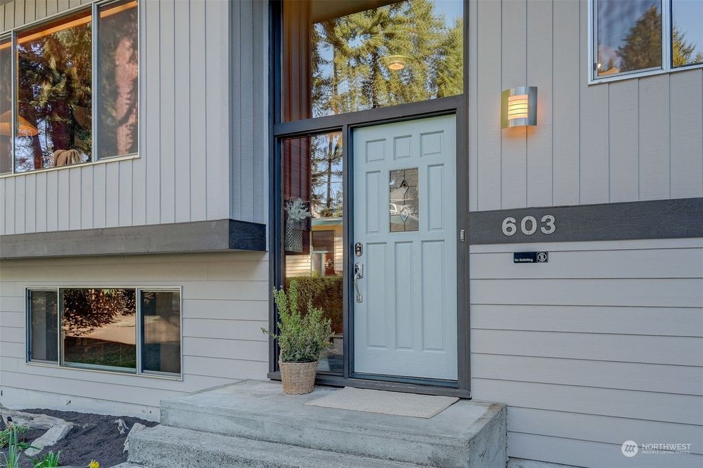 Photo of 603 N 179th St, Shoreline, WA 98133 (MLS # 2207971)