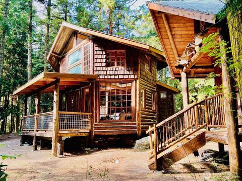 473 Wishkah Lane Center Island WA 98221