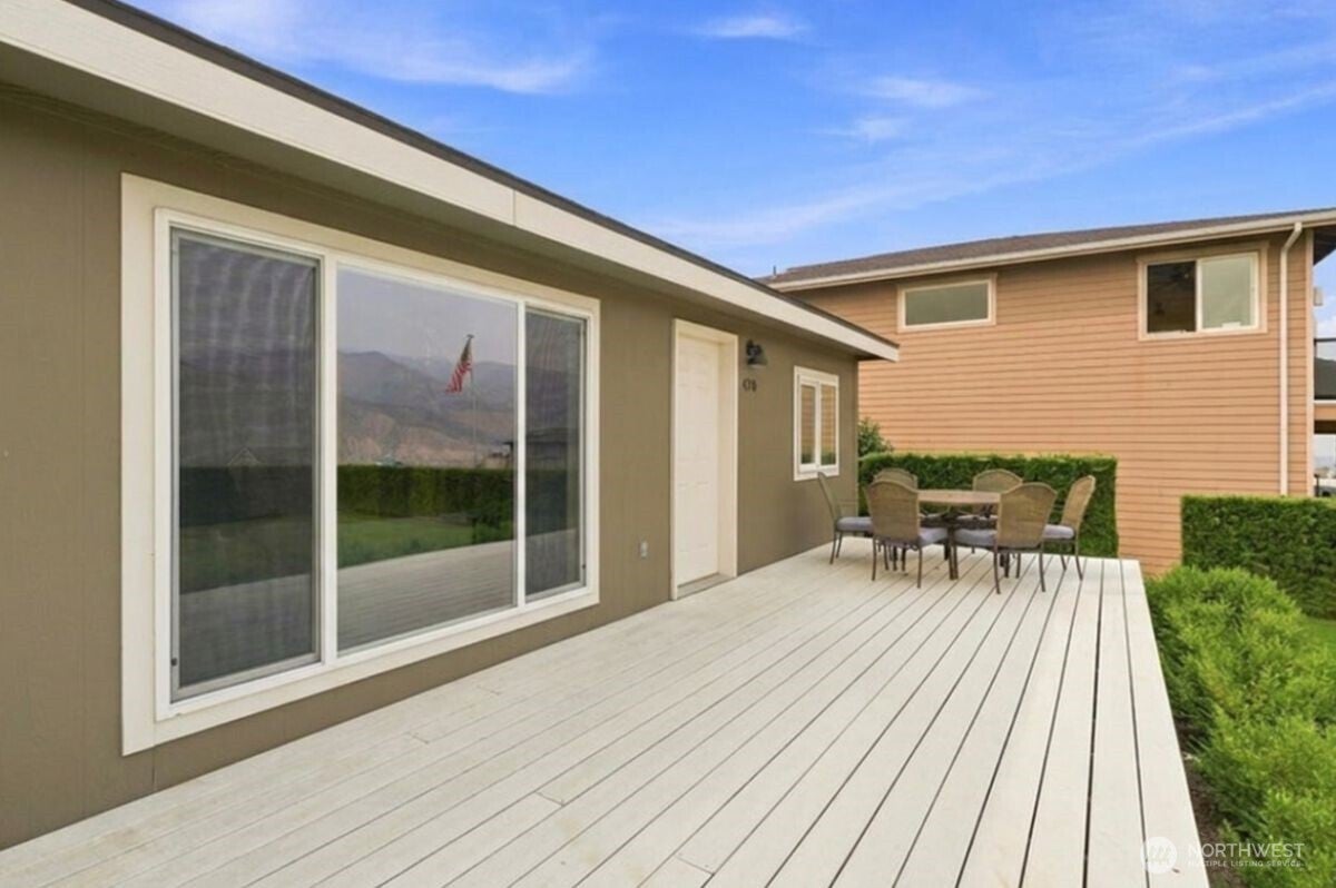 470 W Entiat Drive