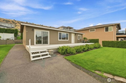 Photo of 470 W Entiat Drive, Orondo, WA 98843 (MLS # 2568142)