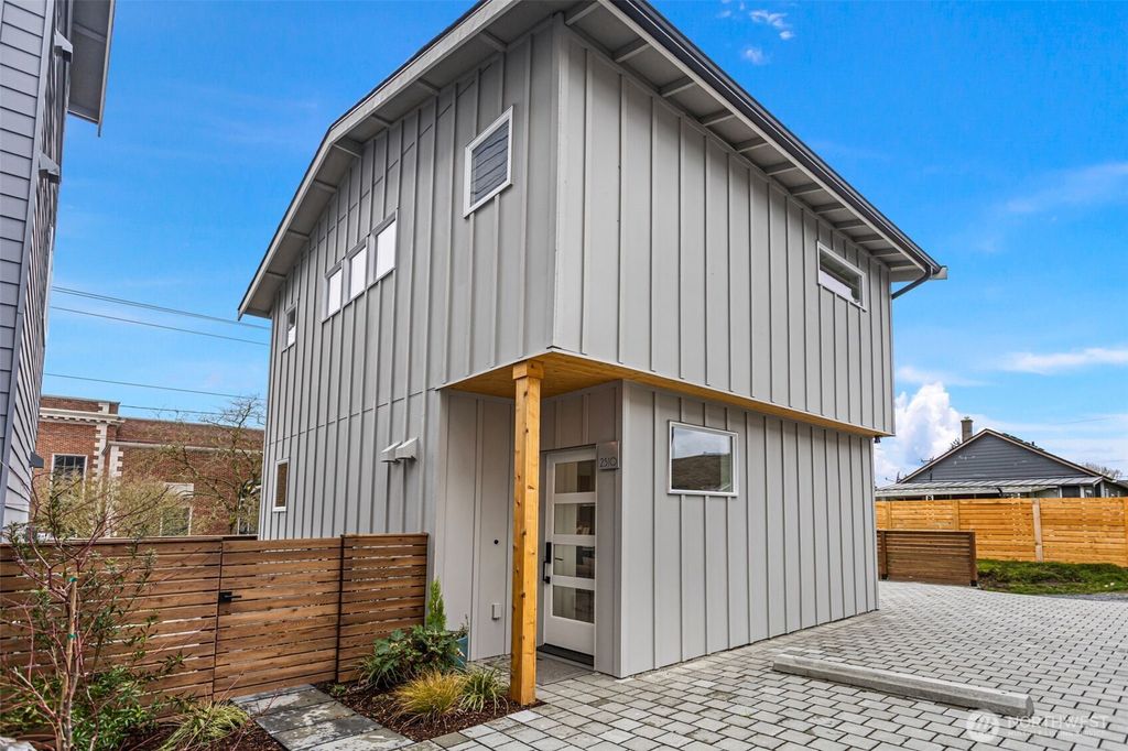 Photo of 2510 NW 80th Street, Seattle, WA 98117 (MLS # 2494562)