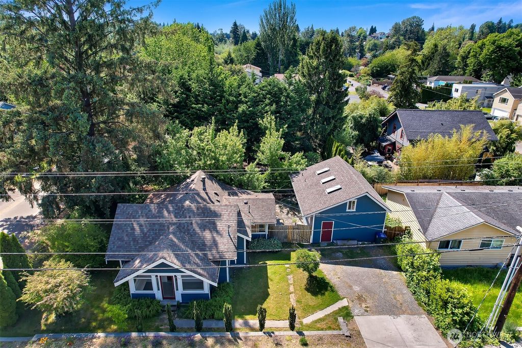 Photo of 1706 24th Street, Bellingham, WA 98225 (MLS # 2527803)