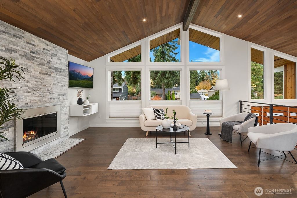 Photo of 14267 130th Place NE, Kirkland, WA 98034 (MLS # 2454847)