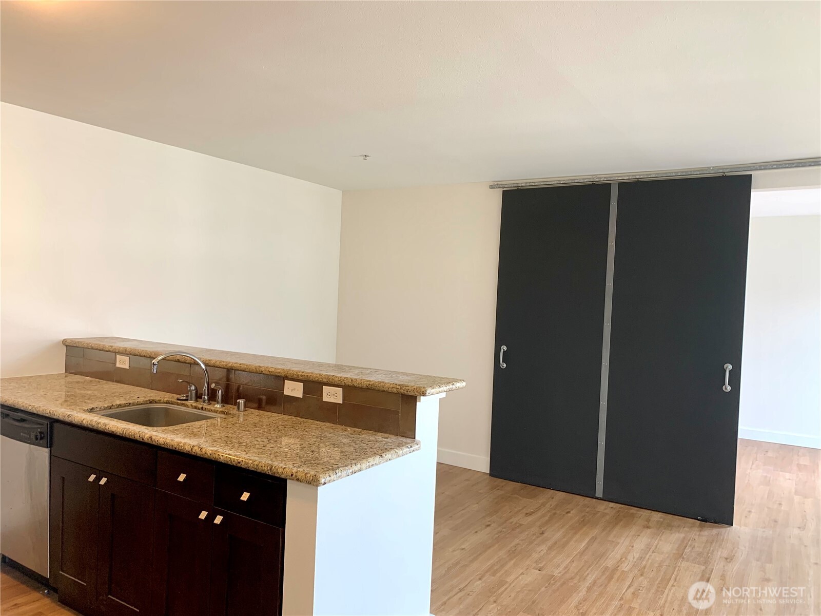 1610 Belmont Avenue 606