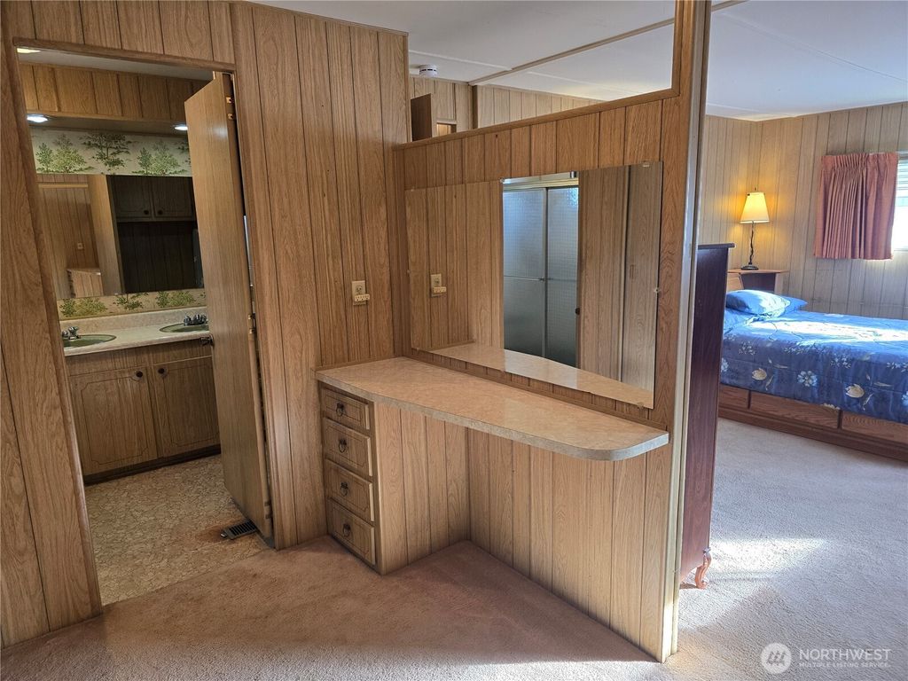 listing image 9363989124397236429