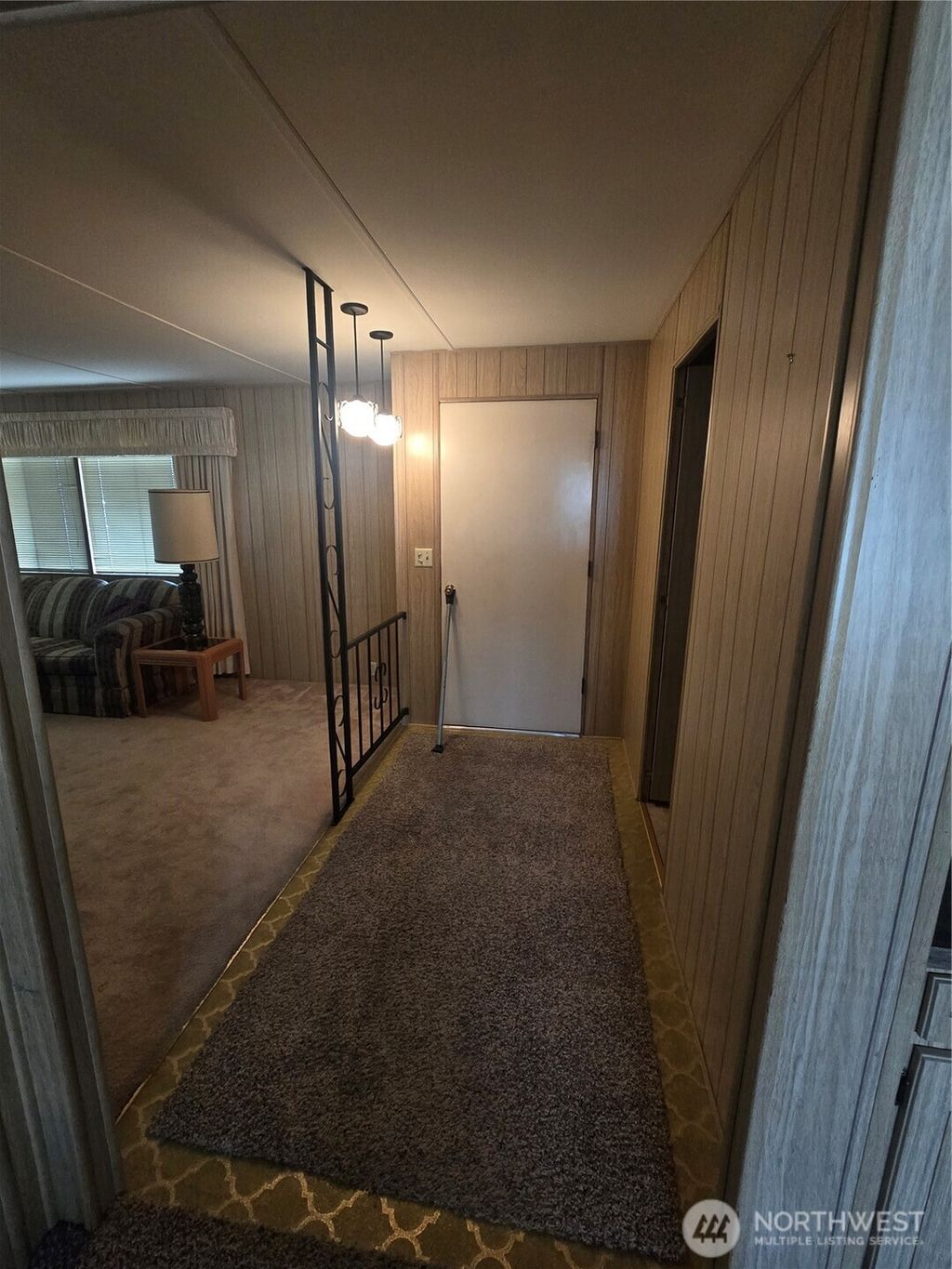 listing image 9363347648744906588