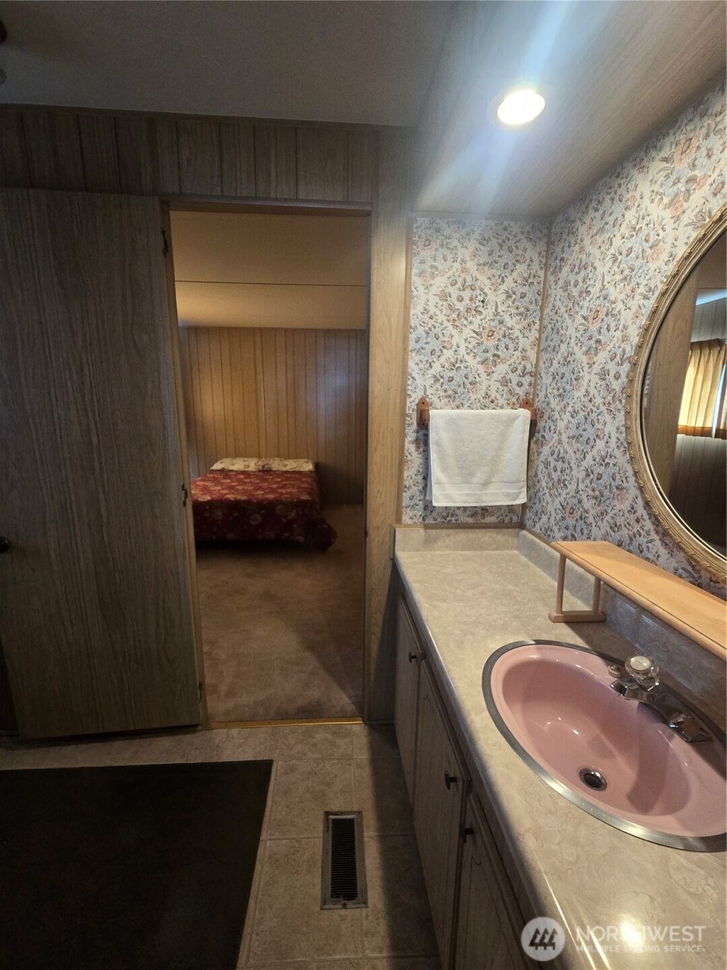 listing image 9367661793653213240